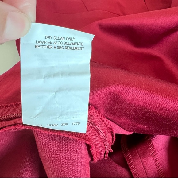 Bebe Y2K Women’s Sleek Red Satin Kick Hem Pleated Pencil Skirt - Picture 10 of 13